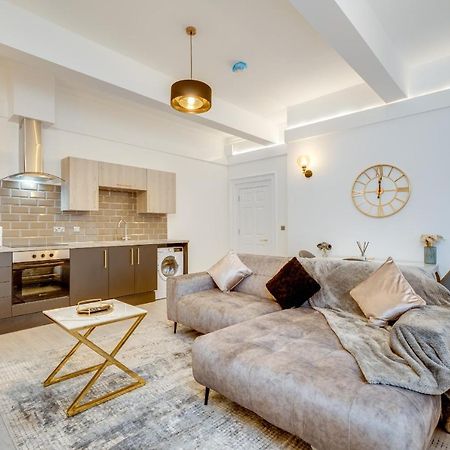 Town House Apartments ウェイクフィールド エクステリア 写真