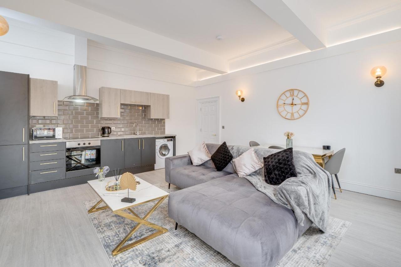 Town House Apartments ウェイクフィールド エクステリア 写真