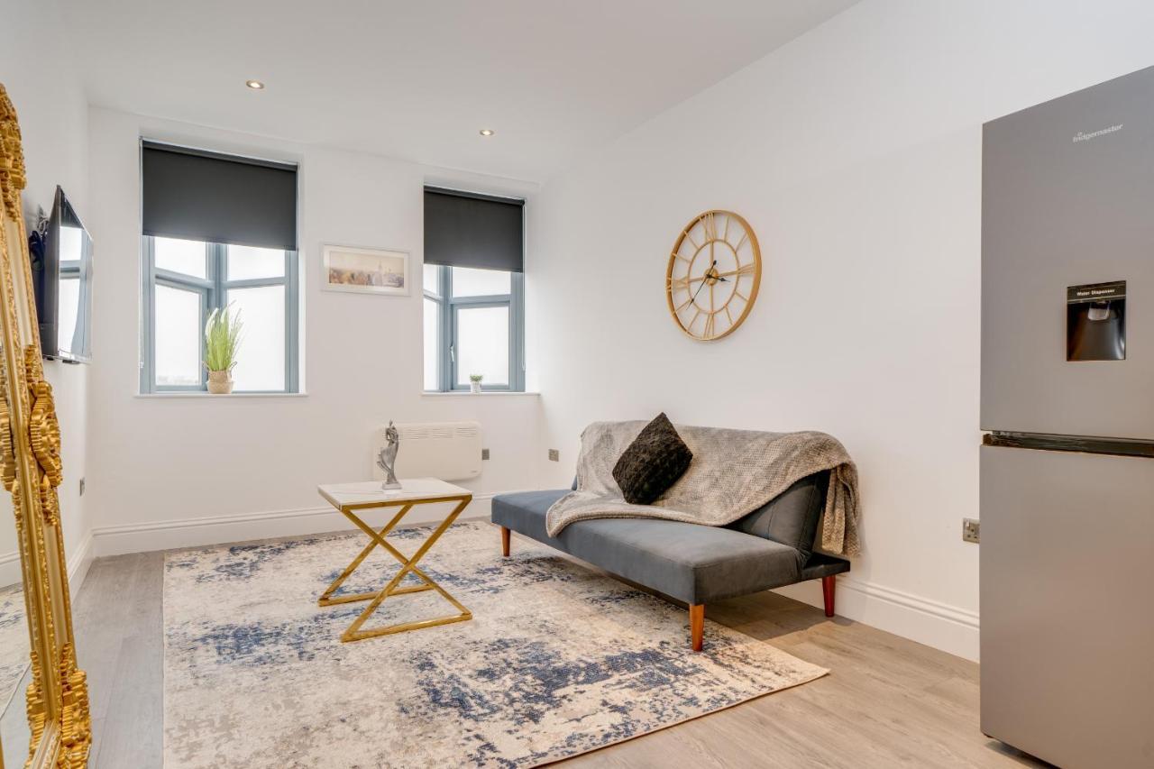 Town House Apartments ウェイクフィールド エクステリア 写真