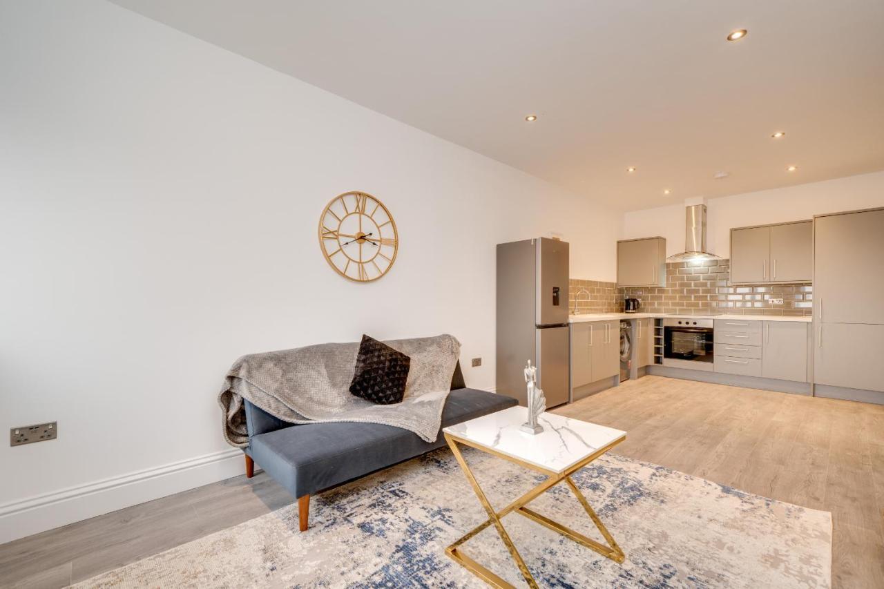 Town House Apartments ウェイクフィールド エクステリア 写真